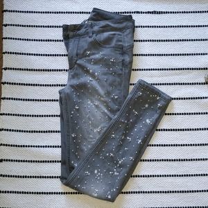 Faux pearls embellished jeans